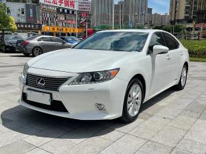 Lexus ES 2014 Гибрид