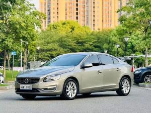 Volvo S60 2015 Бензин