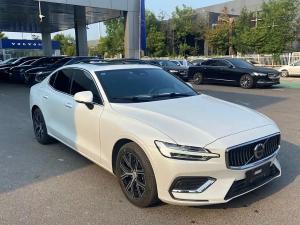 Volvo S60 2023 Гибрид