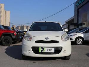 Nissan March 2015 Бензин