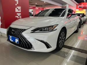 Lexus ES 2022 Бензин