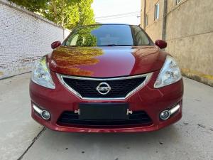 Nissan  Tiida 2016 Бензин