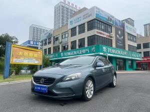 Volvo V40 2013 Бензин