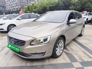 Volvo V60 2014 Бензин