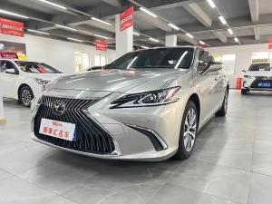 Lexus ES 2021 Бензин