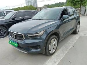 Volvo XC40 2022 Бензин