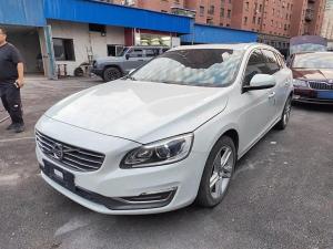 Volvo V60 2014 Бензин