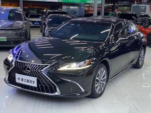 Lexus ES 2023 Бензин