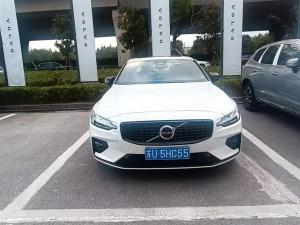 Volvo S60 2024 Гибрид