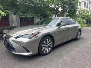 Lexus ES 2020 Бензин