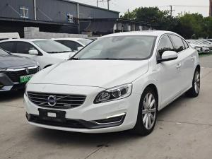 Volvo S60 2016 Подключаемый гибрид