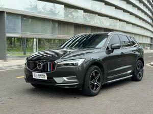 Volvo XC60 2021 Бензин