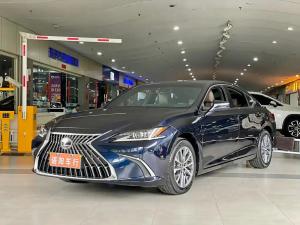 Lexus ES 2022 Гибрид