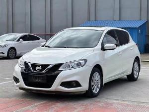 Nissan  Tiida 2018 Бензин