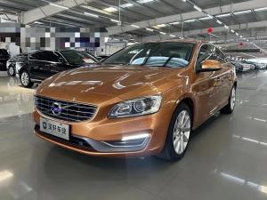 Volvo S60 2015 Бензин