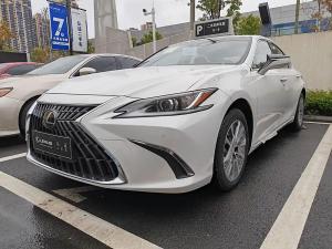 Lexus ES 2024 Бензин