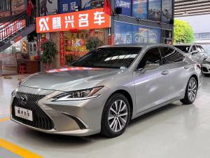 Lexus ES 2021 Бензин