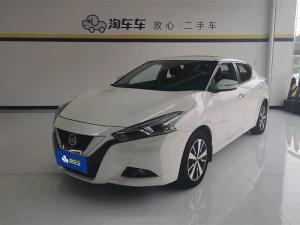 Nissan Bluebird 2019 Бензин