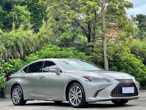Lexus ES 2020 Гибрид