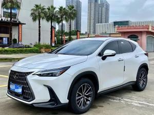 Lexus NX 2022 Бензин