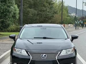Lexus ES 2013 Гибрид