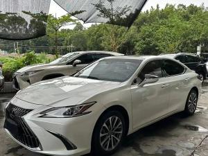 Lexus ES 2024 Гибрид