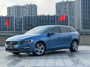 Volvo V60 2013 Бензин