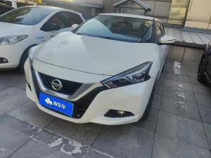 Nissan Bluebird 2016 Бензин