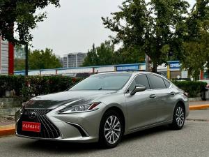 Lexus ES 2023 Бензин