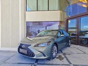 Lexus ES 2023 Гибрид