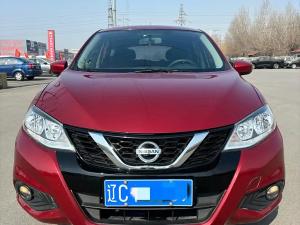 Nissan  Tiida 2017 Бензин