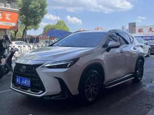 Lexus NX 2022 Бензин