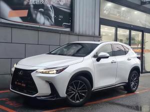 Lexus NX 2021 Бензин