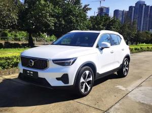 Volvo XC40 2022 Гибрид