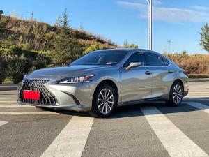 Lexus ES 2023 Бензин