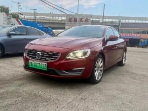 Volvo S60 2015 Подключаемый гибрид