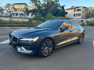 Volvo S60 2021 Бензин