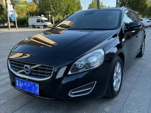 Volvo V60 2013 Бензин