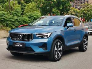 Volvo XC40 2022 Гибрид
