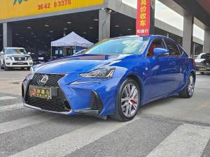 Lexus IS 2018 Бензин