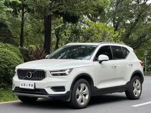 Volvo XC40 2021 Бензин