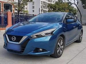 Nissan Bluebird 2016 Бензин