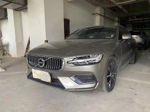 Volvo S60 2021 Бензин