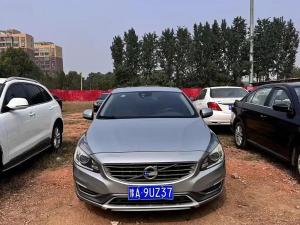 Volvo S60 2014 Бензин