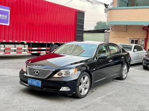 Lexus LS 2008 Бензин