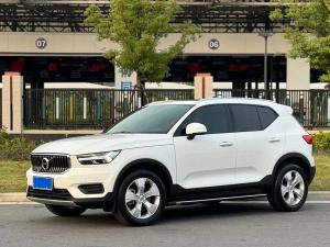 Volvo XC40 2021 Бензин