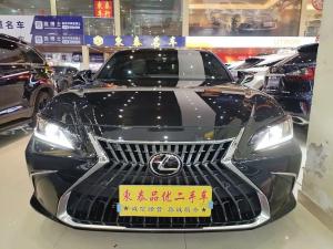 Lexus ES 2023 Бензин