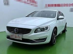 Volvo V60 2016 Бензин