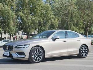 Volvo S60 2024 Гибрид