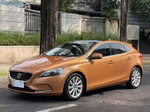 Volvo V40 2014 Бензин